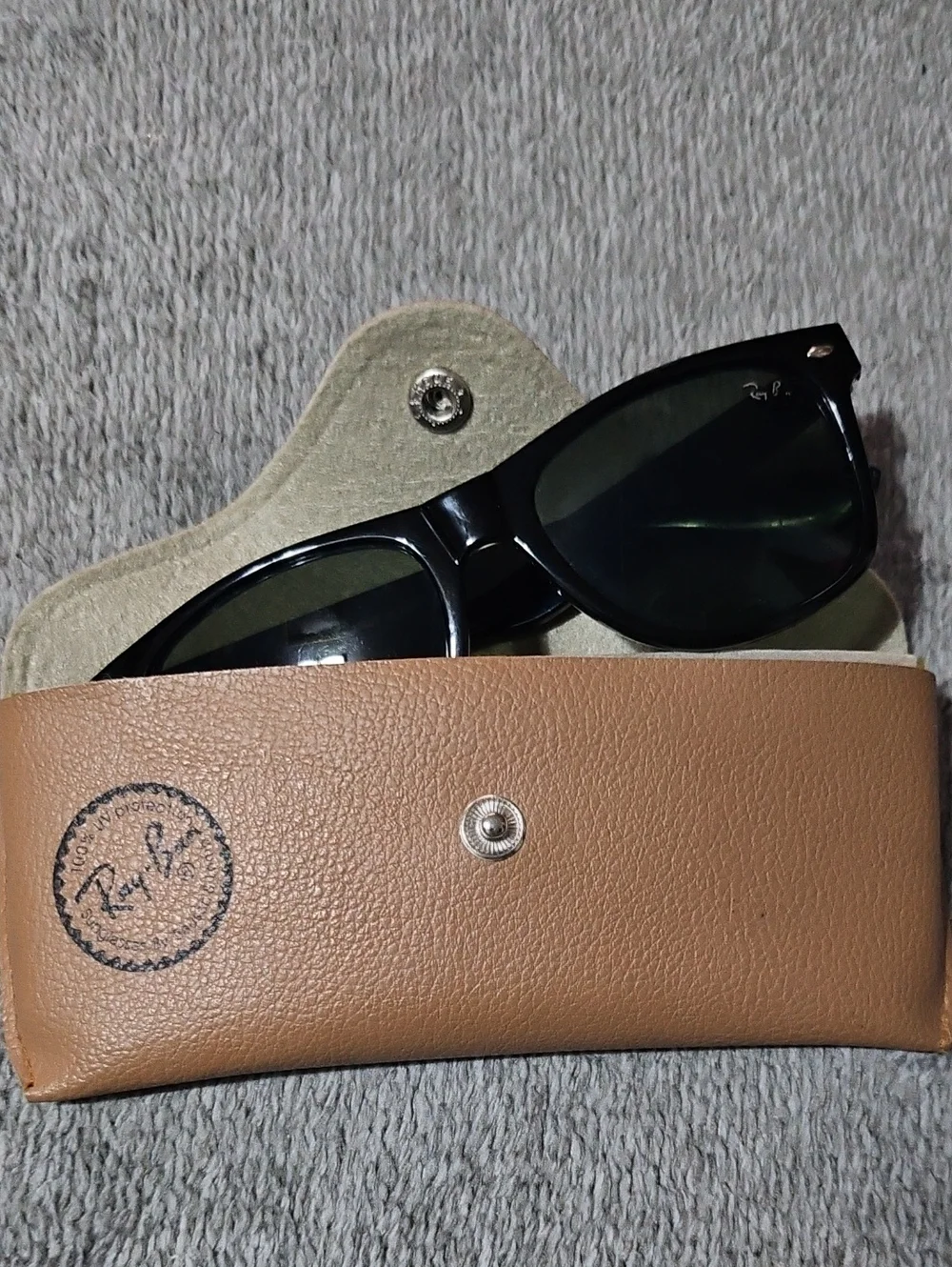 Rayban Designer Mens Sunglasses With Case